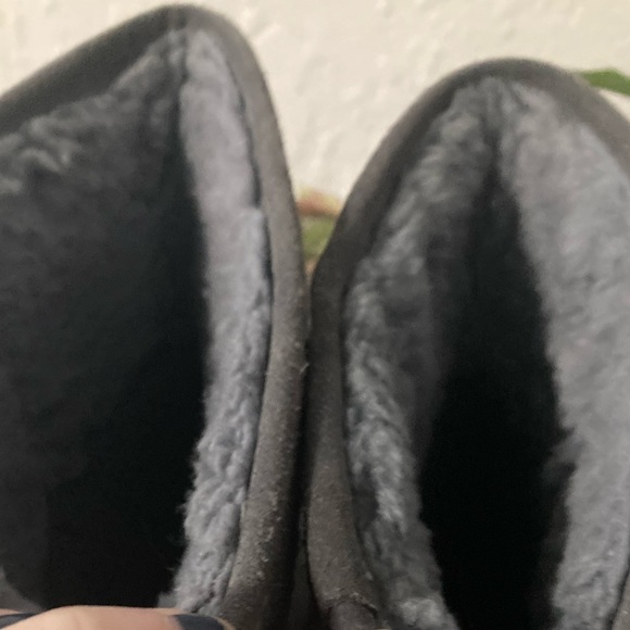 Tall gray Bearpaw Sherpa boots - Picture 6 of 8